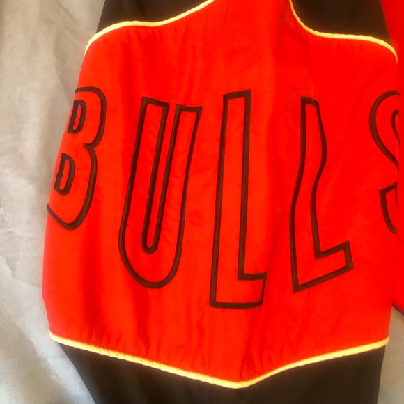 90’s bulls starter windbreaker - Picture 3 of 7